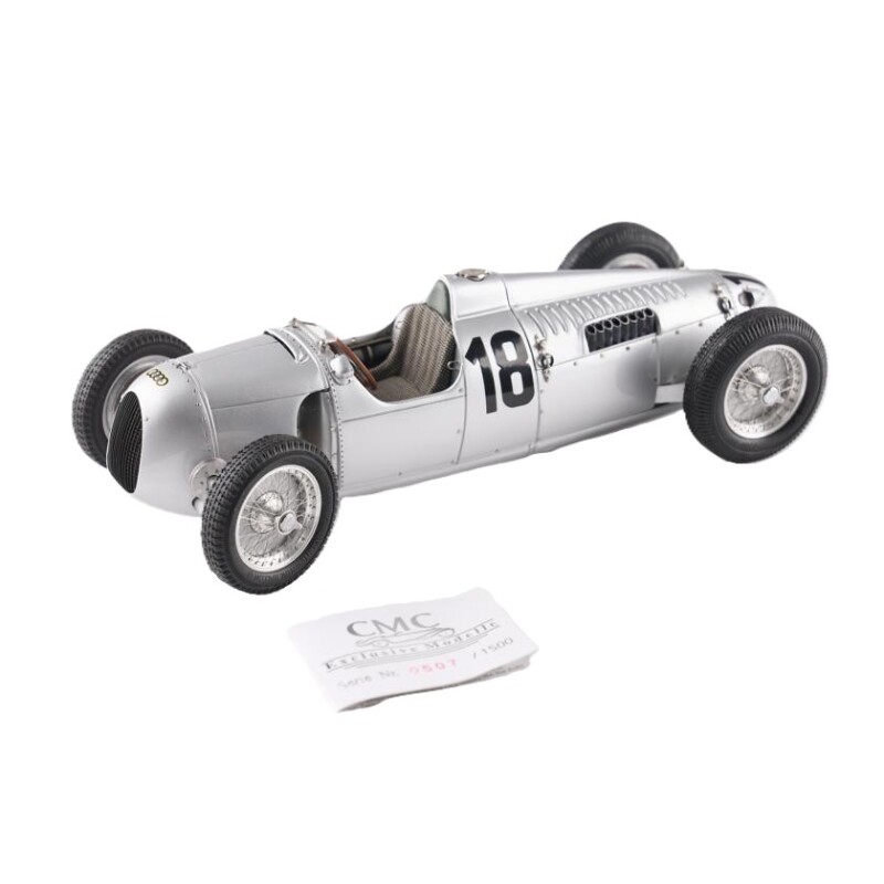 CMC 1/18 Auto Union Typ D ① Auto-Union Typ D Silver arrow Grand-Prix 1938-1939 1/18 CMC M-027