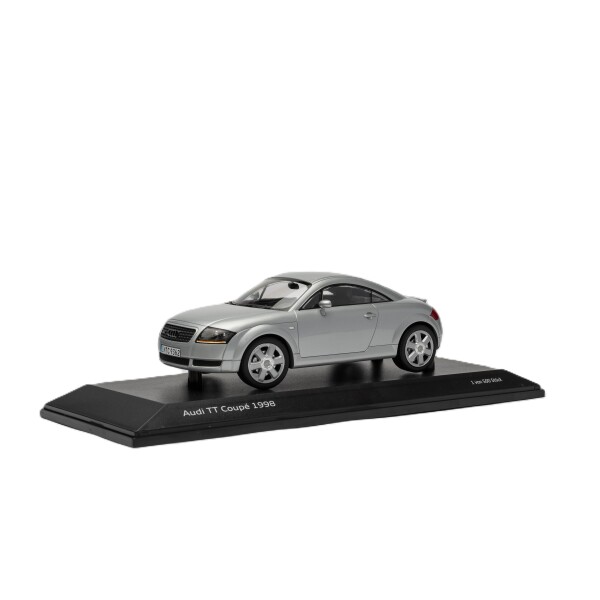 Audi TT Coupé, ice silver, 1:18 > Tradition Shop
